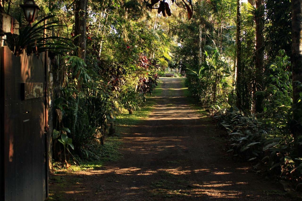Quarto Varanda - Residencia Gaia Itatiaia Itatiaia  Luaran gambar